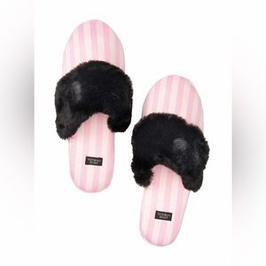 victoria’s secret pink slippers medium